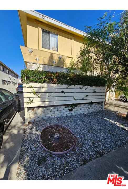 3125 S Durango Avenue