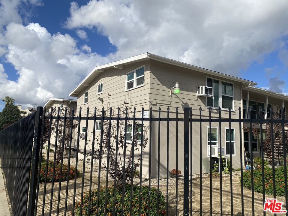 11903 Vanowen Street