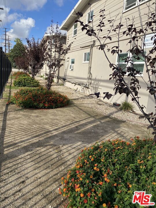 11903 Vanowen Street