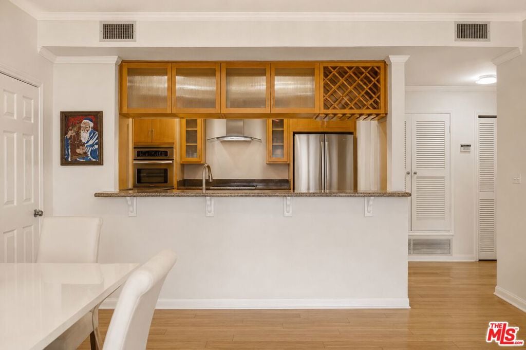 104 S Hayworth Avenue 103