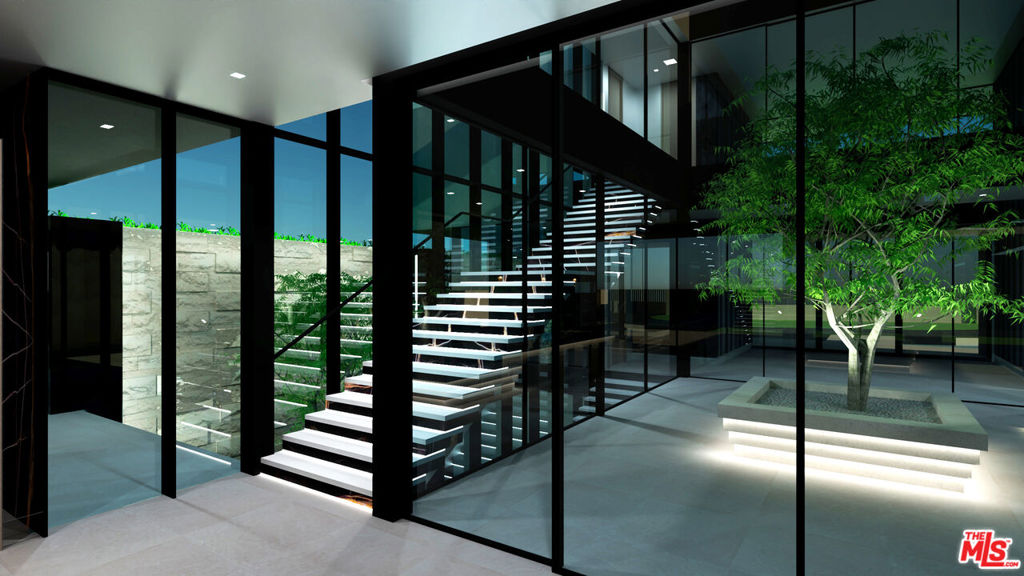 602 N Beverly Drive