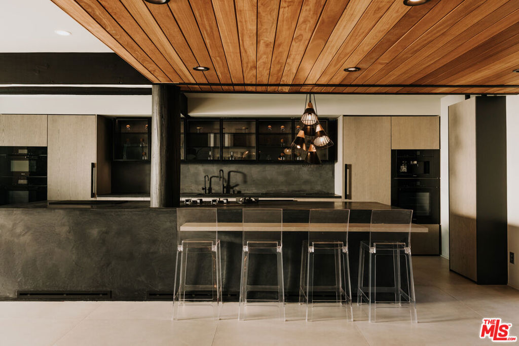 1509 Amalfi Drive