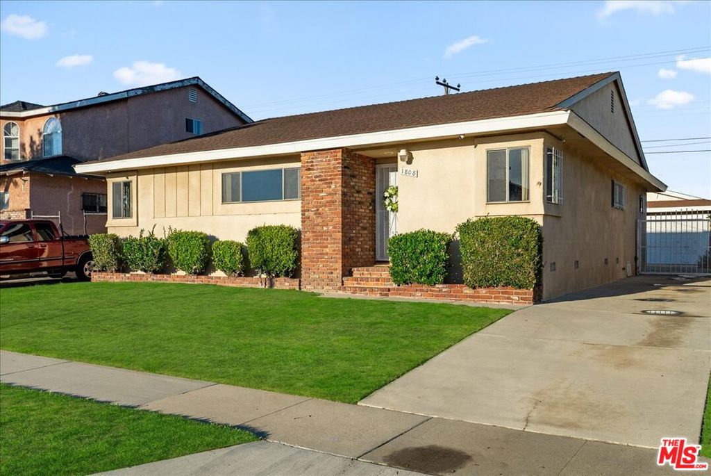1808 N Elva Avenue