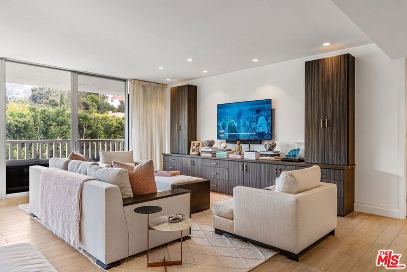 9255 Doheny Road 703