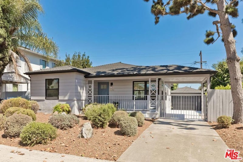 3232 S Beverly Drive