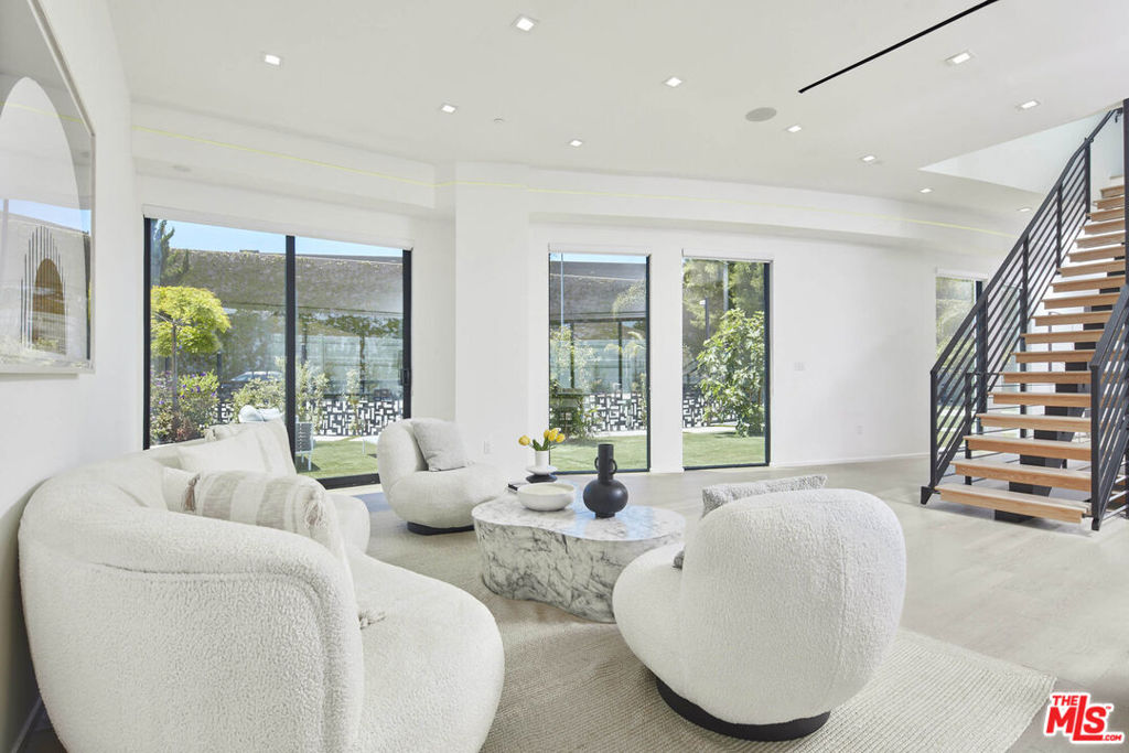 Properties 3 4338 Huntley Avenue