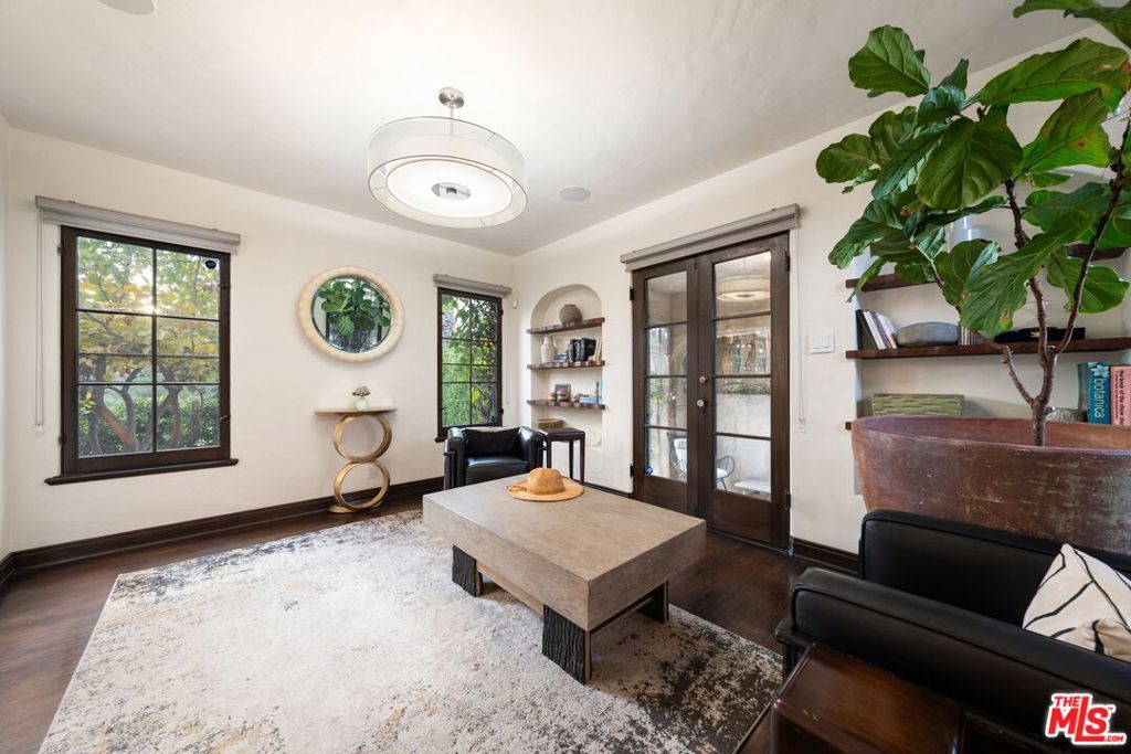 615 S Highland Avenue