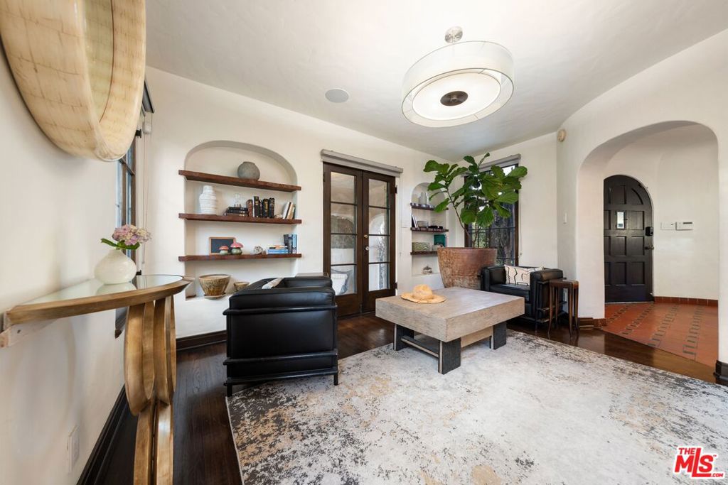 615 S Highland Avenue