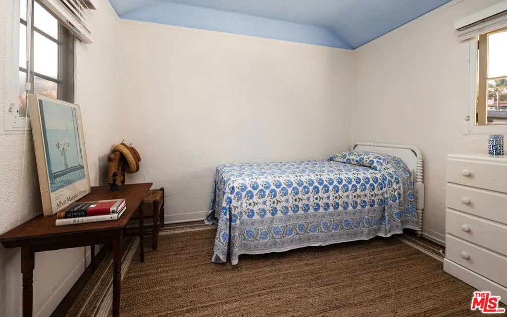 Santa Barbara, California 93108, United States, 3 Bedrooms Bedrooms, ,3 BathroomsBathrooms,Residential,Active,197176