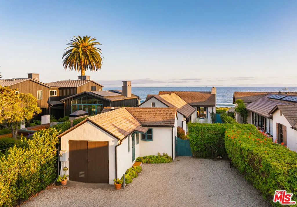 Santa Barbara, California 93108, United States, 3 Bedrooms Bedrooms, ,3 BathroomsBathrooms,Residential,Active,197176