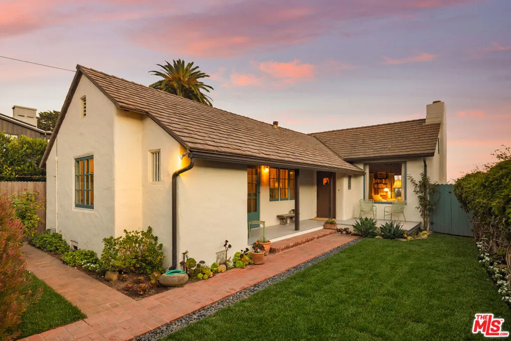 Santa Barbara, California 93108, United States, 3 Bedrooms Bedrooms, ,3 BathroomsBathrooms,Residential,Active,197176