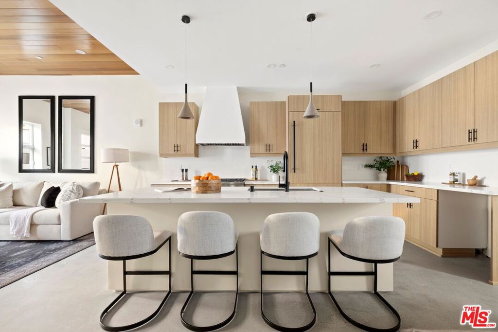 1011 N Ogden Drive 104