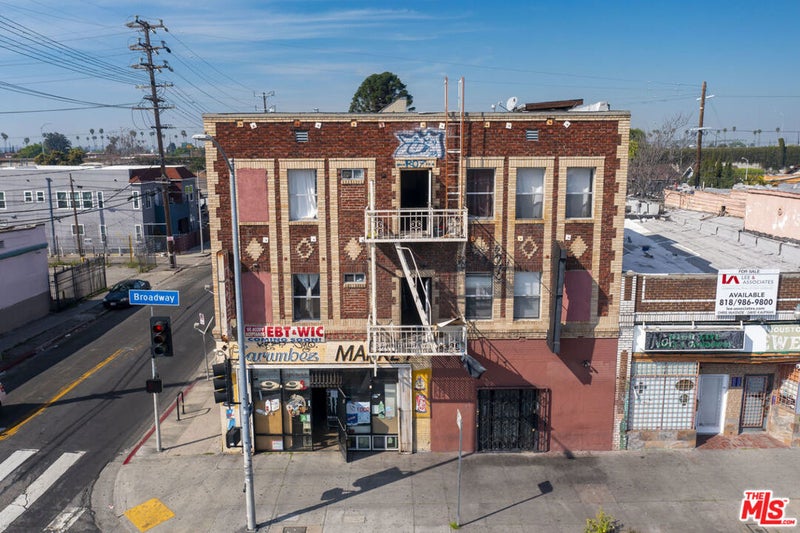 5929 S Broadway