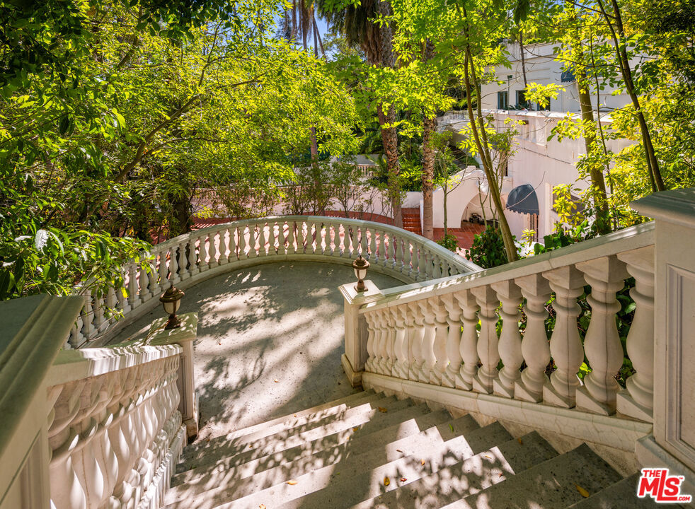 1196 Brooklawn Drive