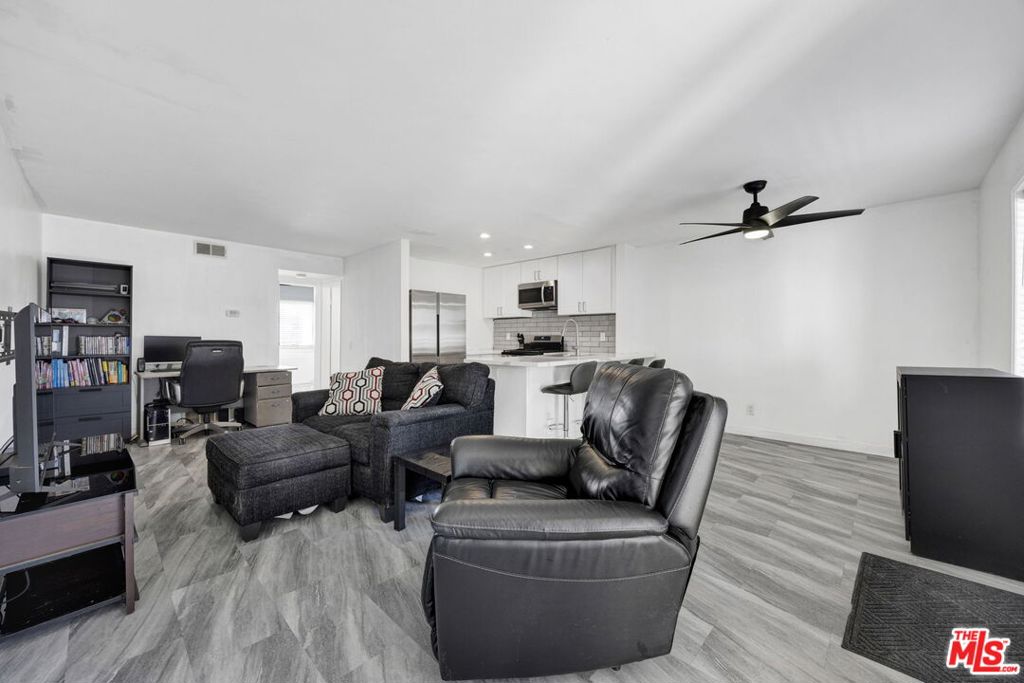 12330 Osborne Street 77