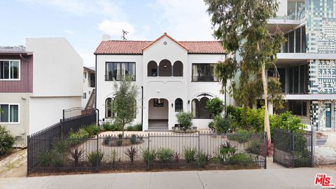 1005 N Genesee Avenue West Hollywood CA 90046