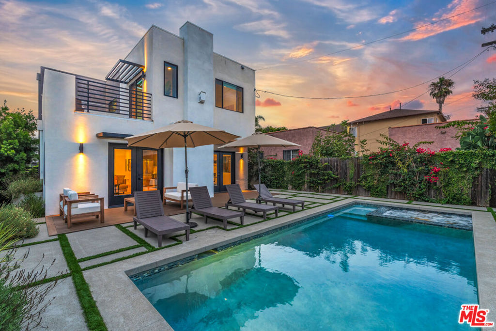 1622 S Mansfield Avenue