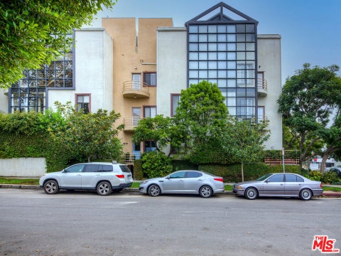 Photo of 1670 Malcolm Avenue #202, Los Angeles, CA 90024 (MLS # 26103388)