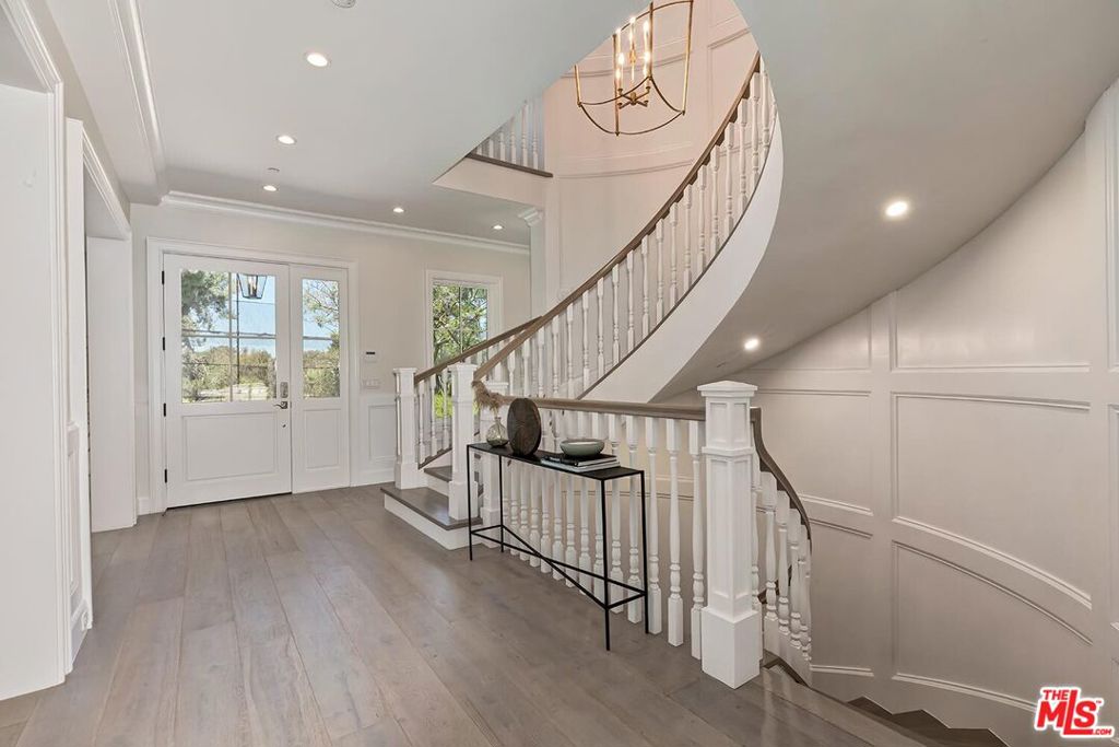 Properties 4 10422 Lorenzo Place