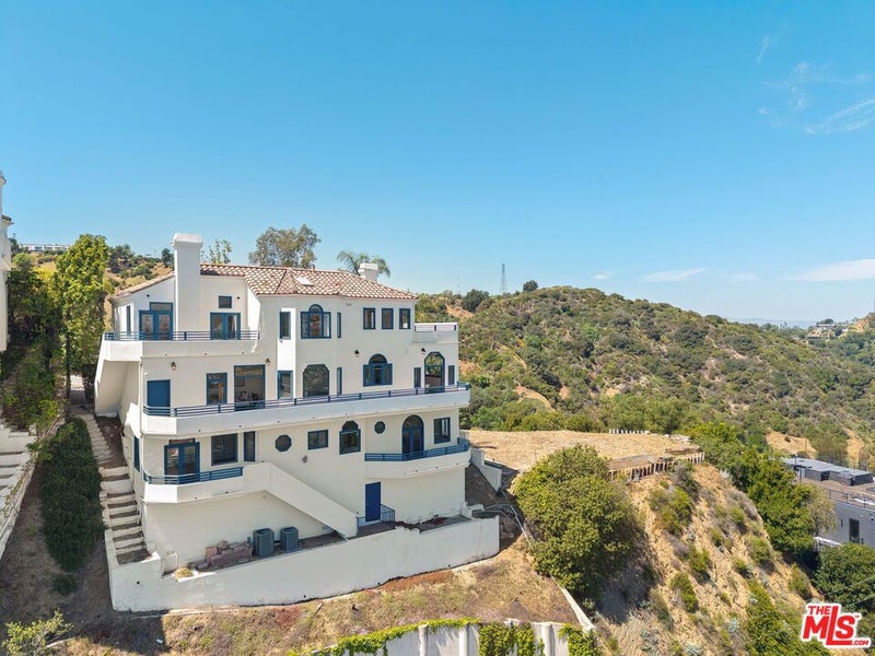 2131 Kew Drive