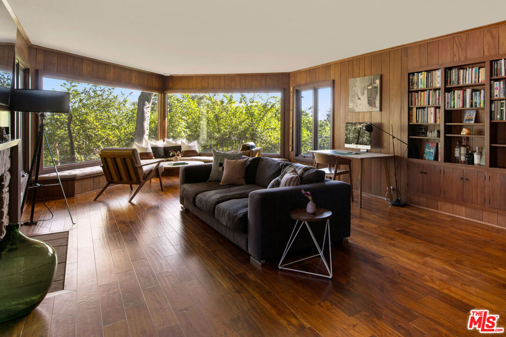 Properties 2 2235 Villa Heights Road