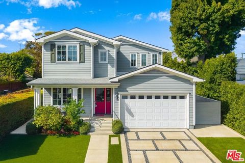 11413 Bolas Street Los Angeles CA 90049