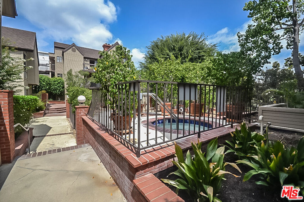 835 S Lucerne Boulevard 205