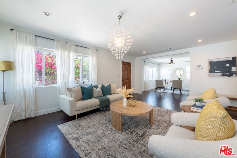 1110 Queen Anne Place