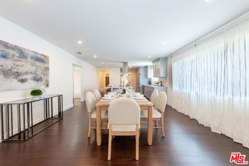1110 Queen Anne Place