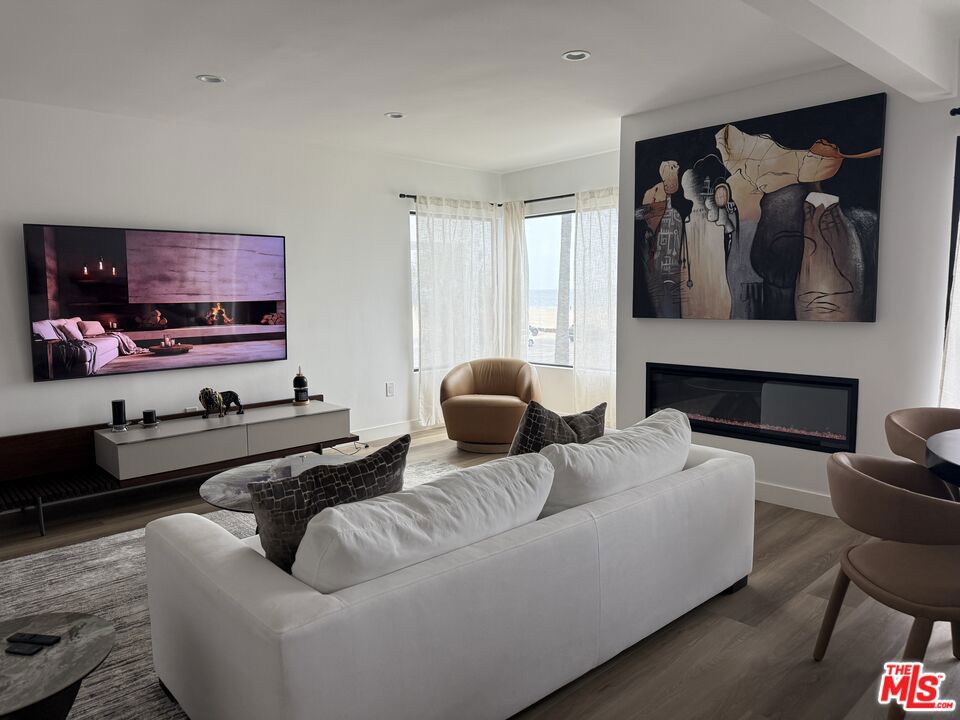 3305 Ocean Front Walk Drive #2