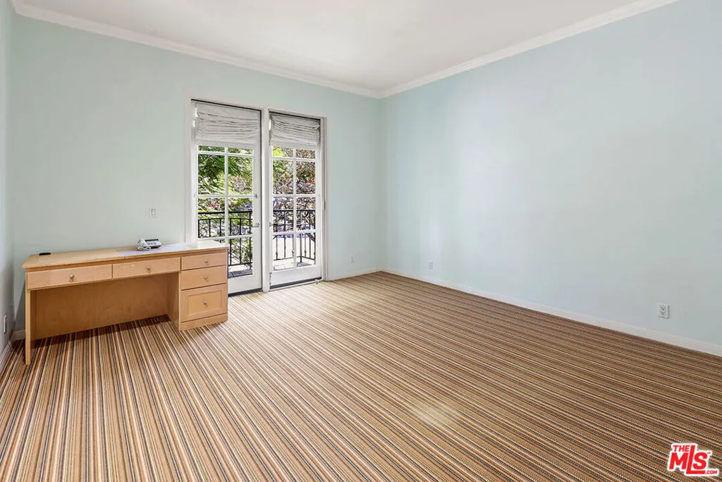 Los Angeles, California 90049, United States, 2 Bedrooms Bedrooms, ,3 BathroomsBathrooms,Residential,Active,201783