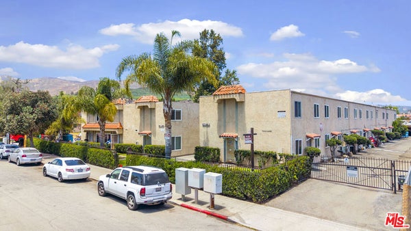 401 W RAMONA ST, VENTURA, CA 93001 - Image 2fbf554a02dff6cfa1b5068152b06bb7/1298696803