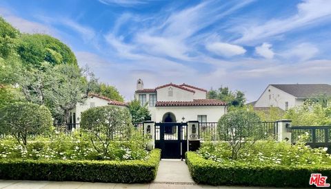 Photo of 610 N Arden Drive, Beverly Hills, CA 90210 (MLS # 25603145)