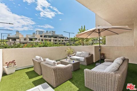 2172 Century Los Angeles CA 90067