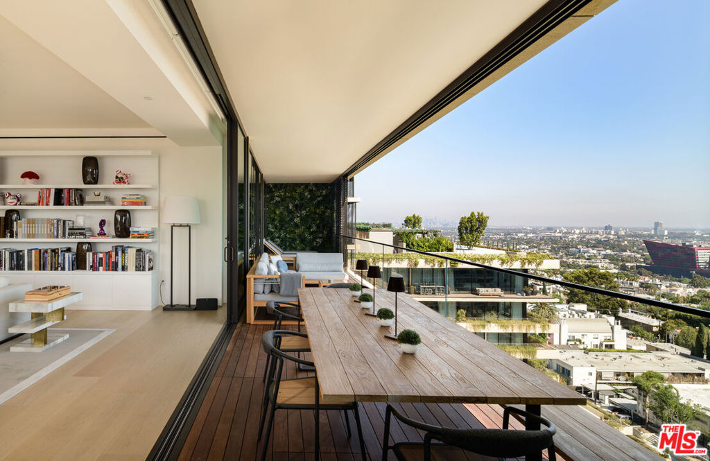 9040 Sunset Boulevard 1101