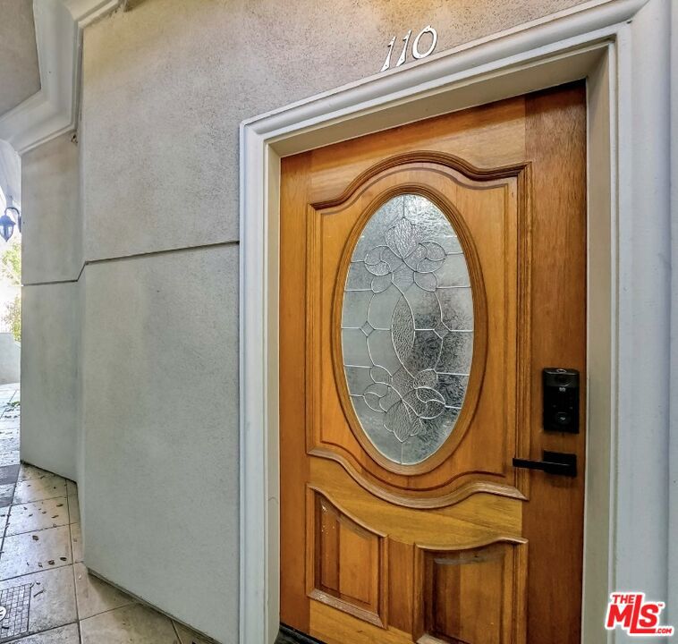 2743 Montrose Avenue 110