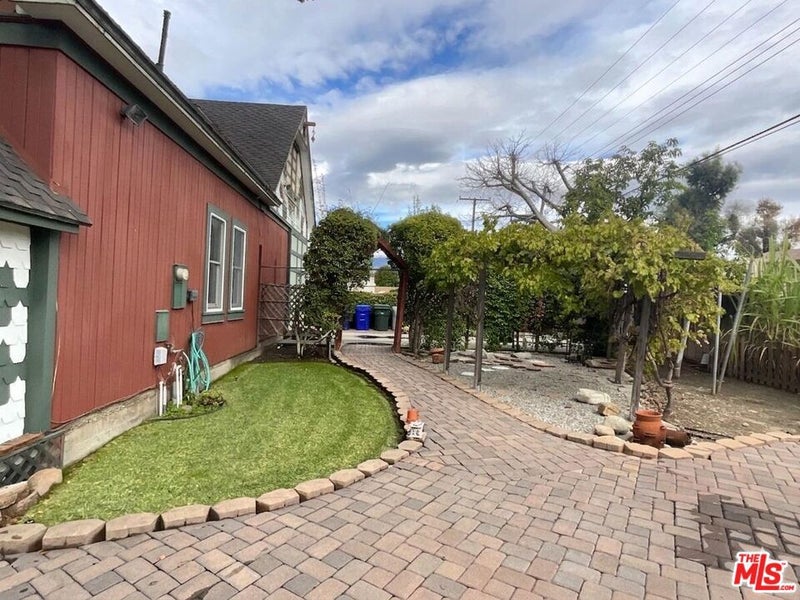 822 Silverwood Avenue