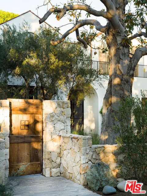 4137 Mary Ellen Avenue Studio City CA 91604