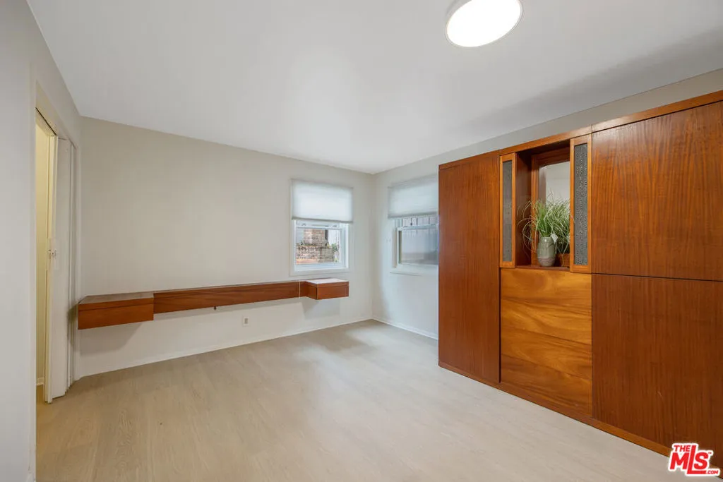 Los Angeles, California 90049, United States, 3 Bedrooms Bedrooms, ,2 BathroomsBathrooms,Residential,Active,239684