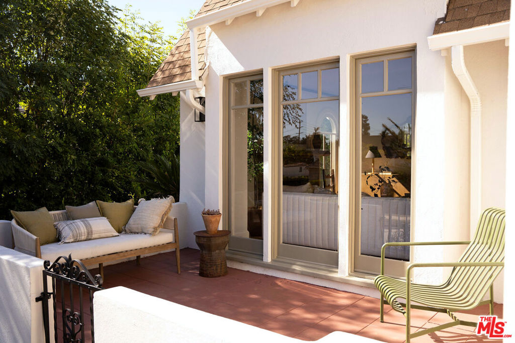 2229 Nella Vista Avenue