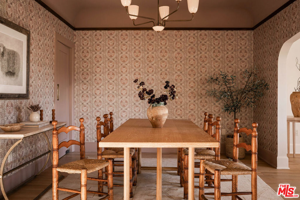 2229 Nella Vista Avenue