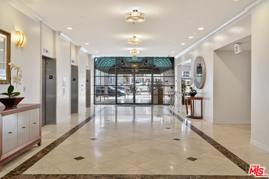 600 W 9th Street 1512