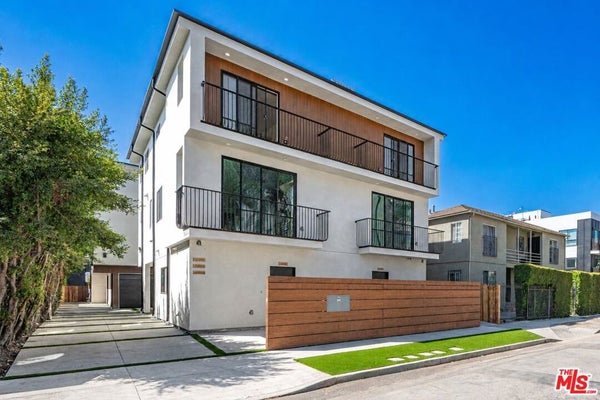 6212 BANNER AVE, LOS ANGELES, CA 90038 - Image 30f6edf356836c4e35c719787ca5bc48/1056765791