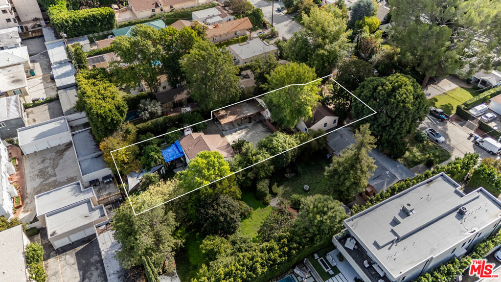 15217 Greenleaf Street