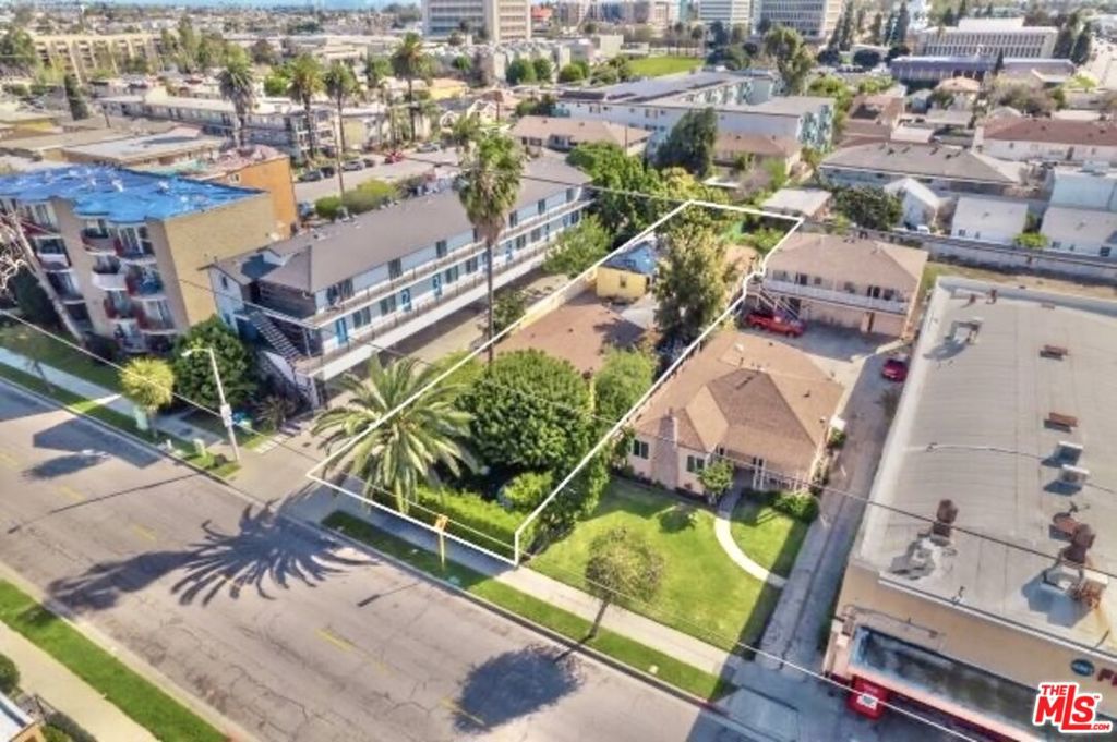Properties 1 112 S Eucalyptus Avenue