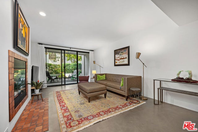 2960 Neilson Way 103 #103, Santa Monica