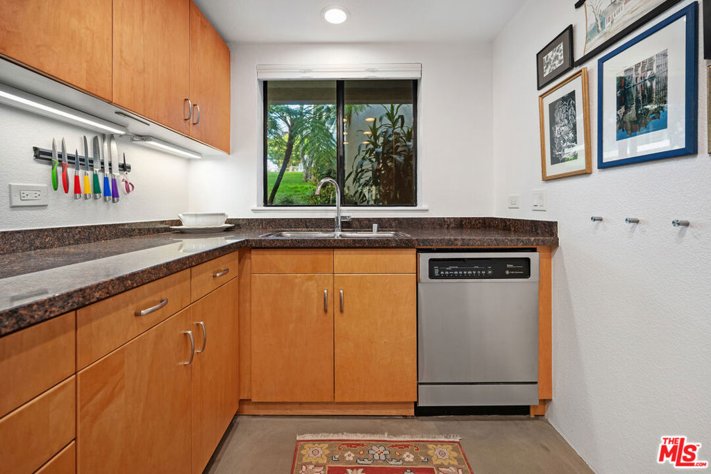 2960 Neilson Way 103