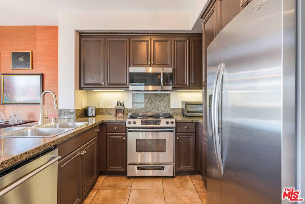 13044 Pacific Promenade 414