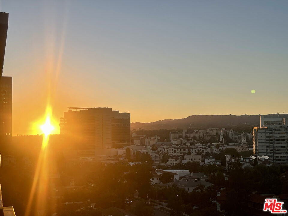 10747 Wilshire Boulevard 1208