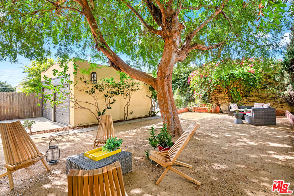 1337 S Cloverdale Avenue